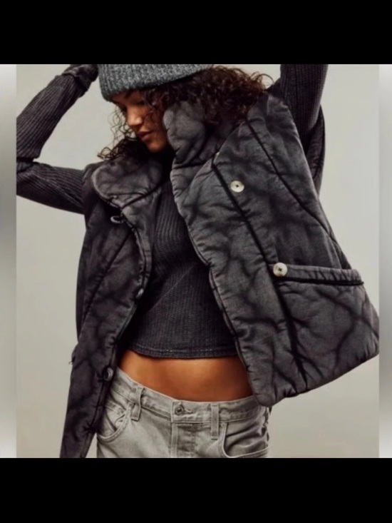 Free People Jackets & Blazers - Free People Roll With Us Puffer Vest XS
